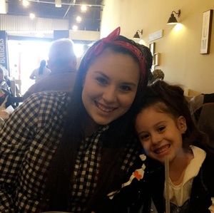 Meet your Posher, Annastasia